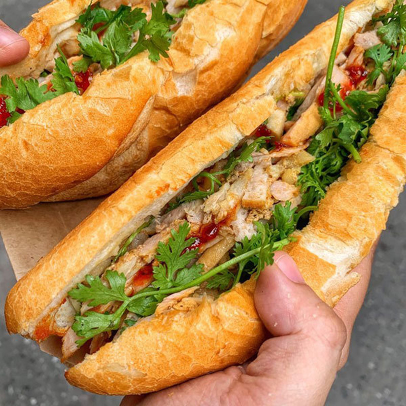 Phần bánh mỳ với nhân ú ụ cho phép bạn lấp đầy dạ dày mỗi lúc đói